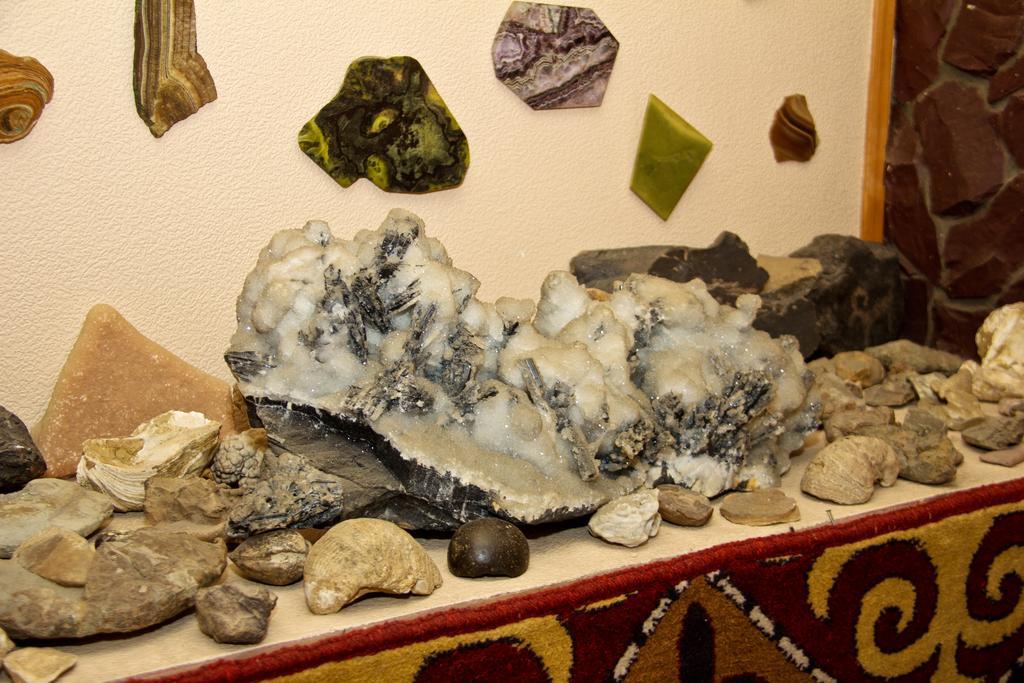 Asian Mountains Бишкек Екстериор снимка